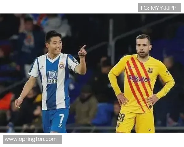 足球狼队球星闪耀英超赛场引领球队奋勇拼搏再创辉煌